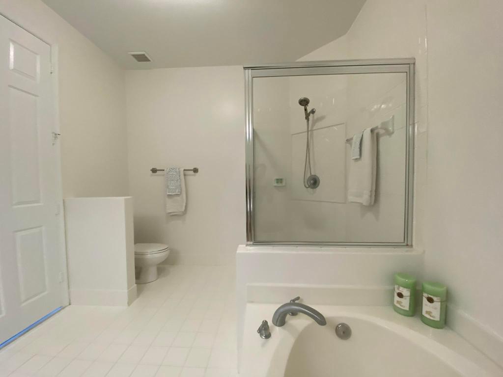 106 S Longport Circle 14d