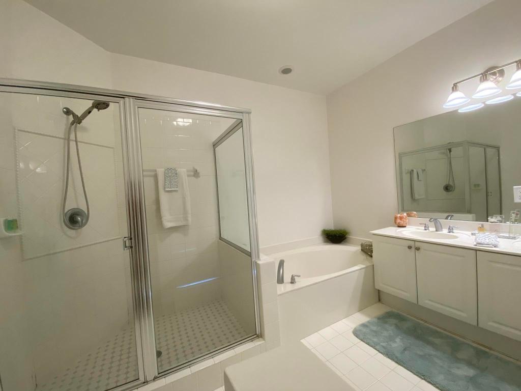 106 S Longport Circle 14d