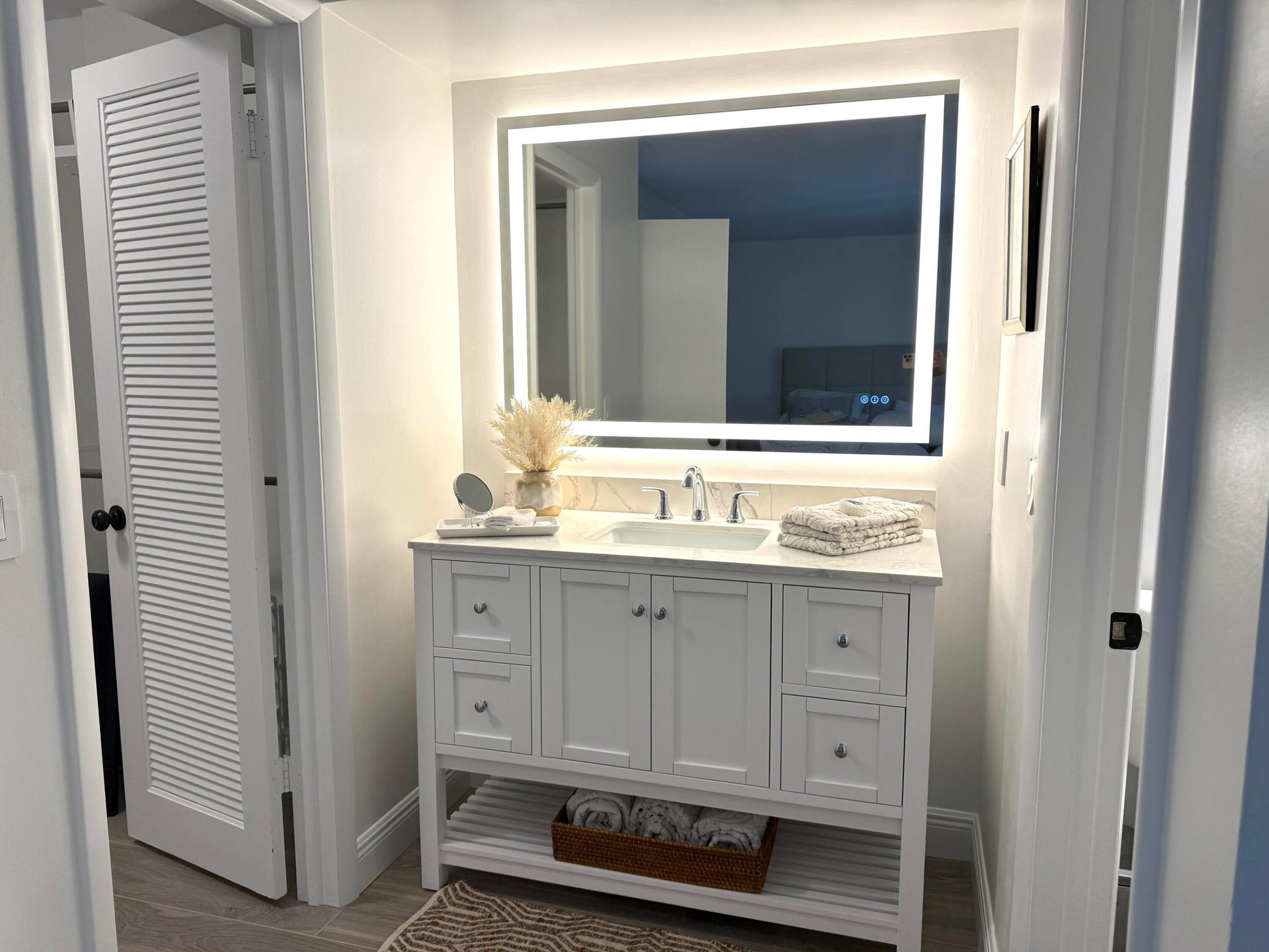 2255 Lindell Boulevard 4310