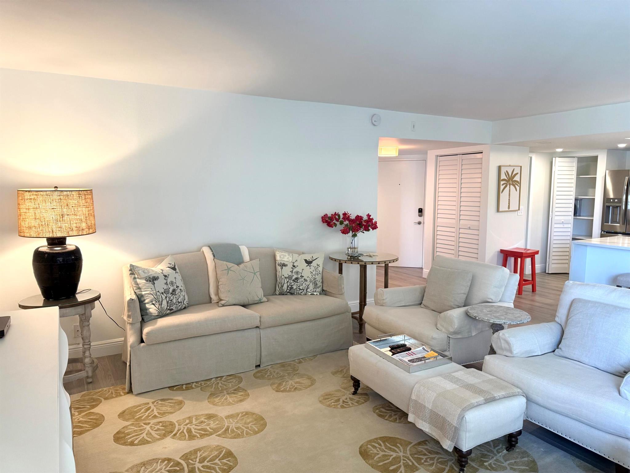 2255 Lindell Boulevard 4310