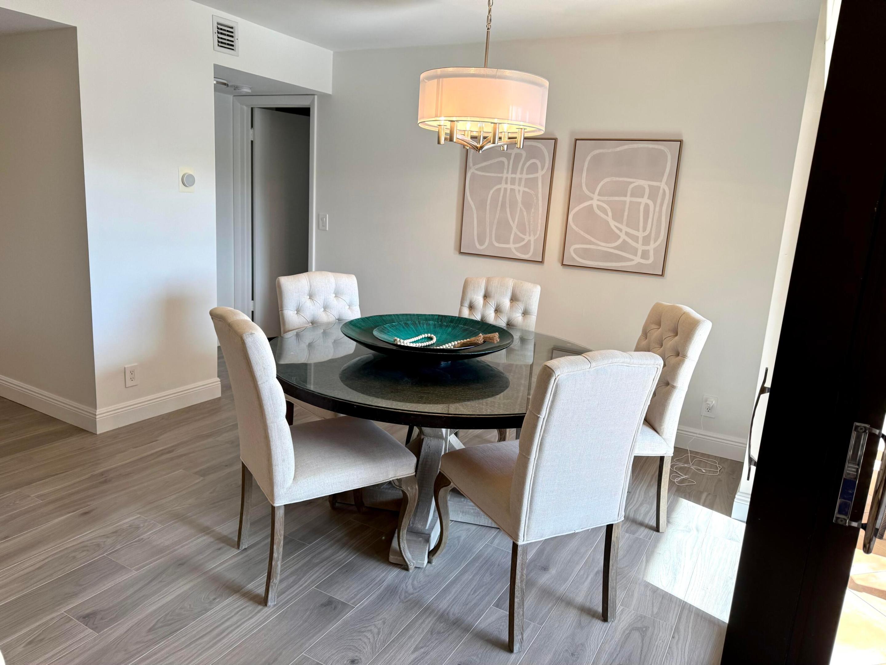 2255 Lindell Boulevard 4310