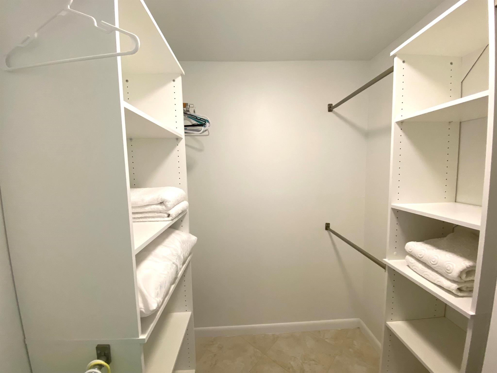 2255 Lindell Boulevard 4310