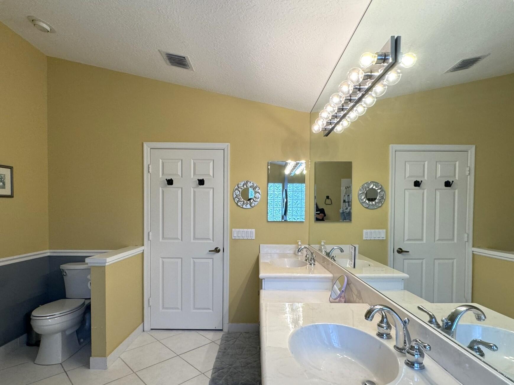 7453 Granville Avenue