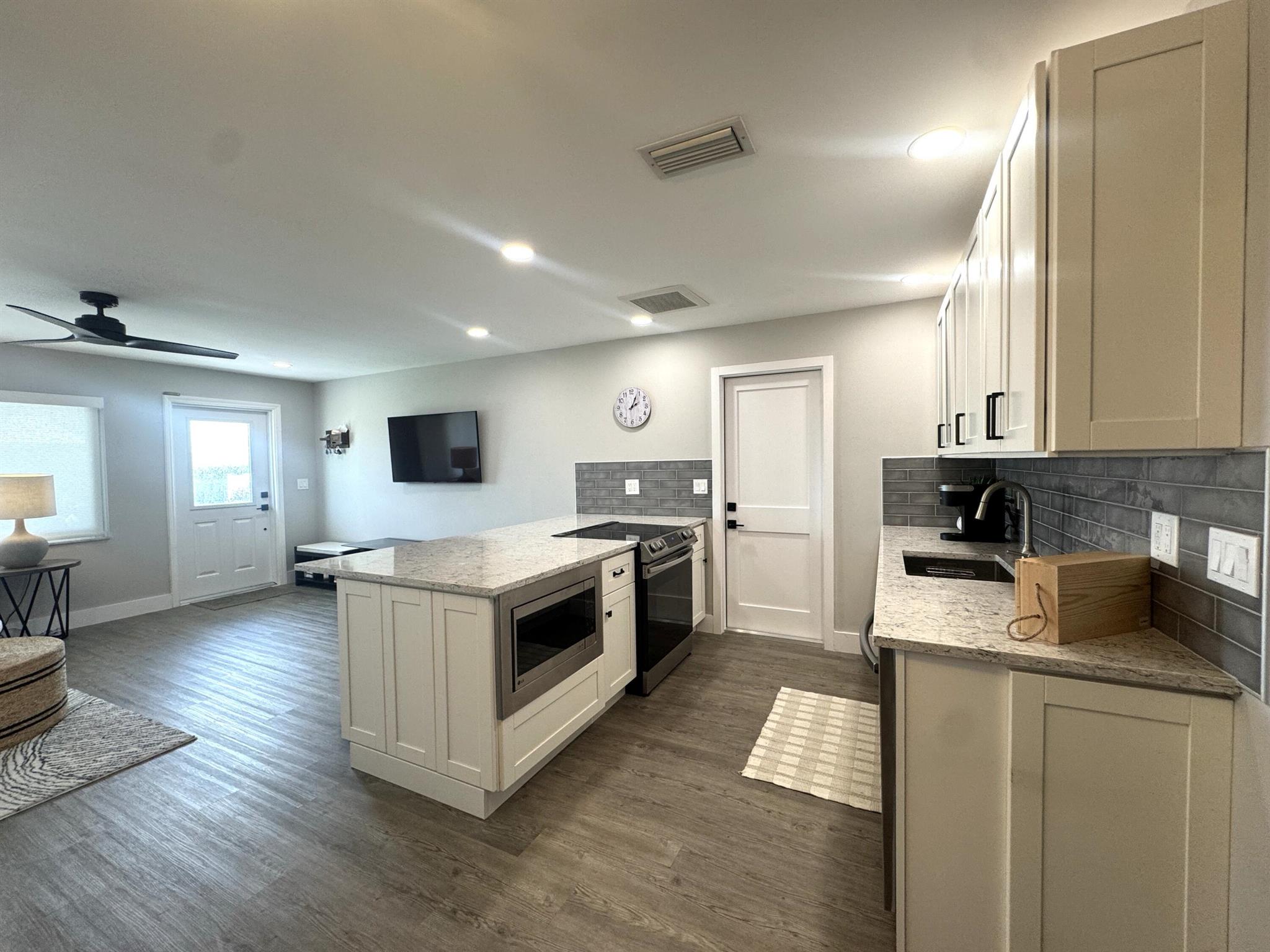 108 SW 9th Street