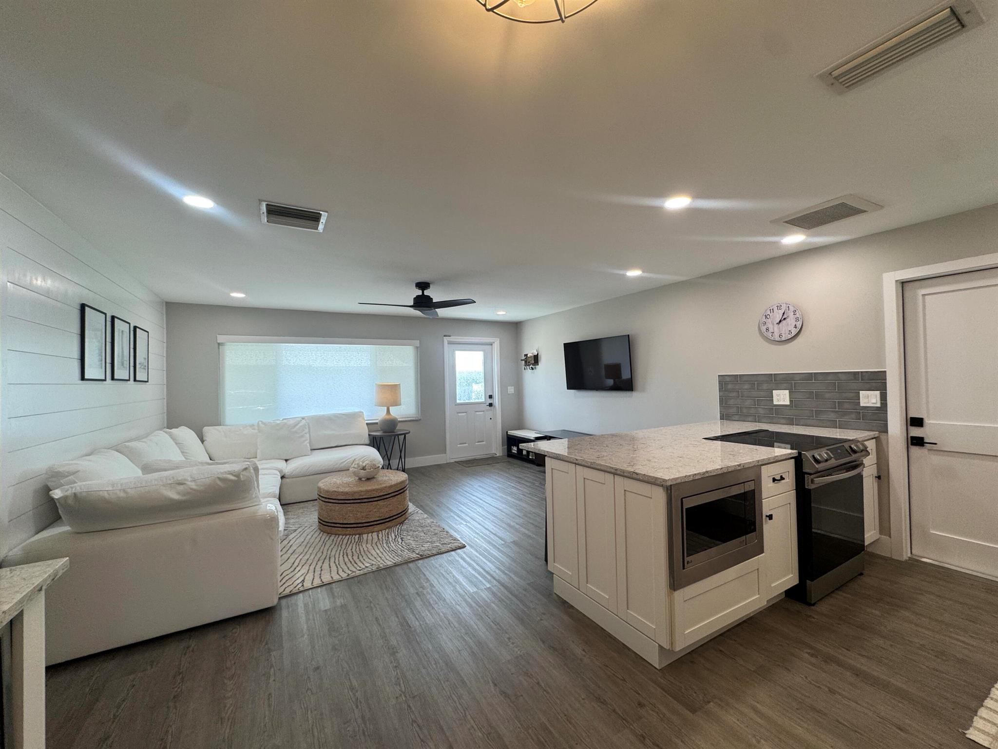 108 SW 9th Street