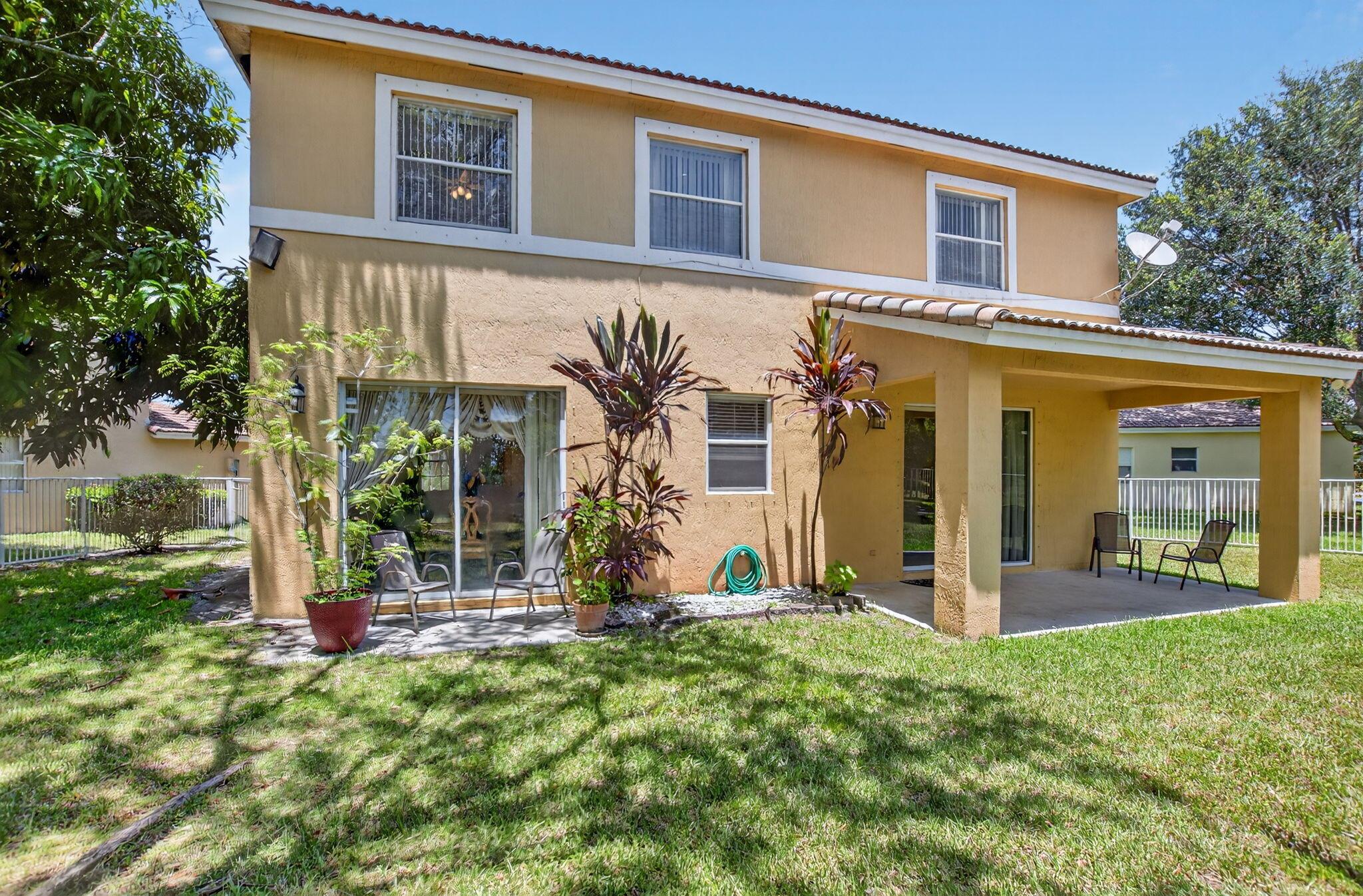 4426 NW 41 Place