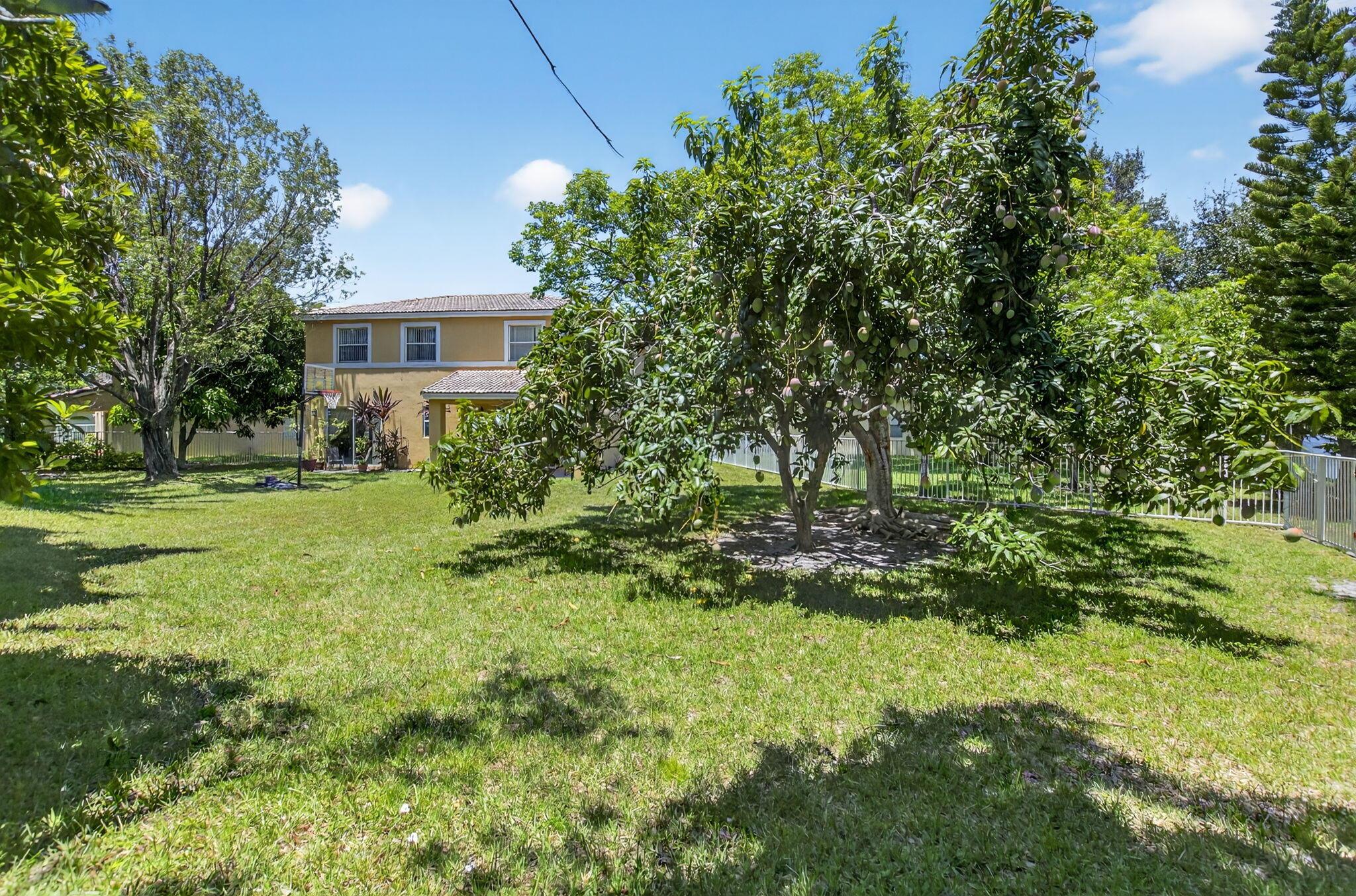 4426 NW 41 Place