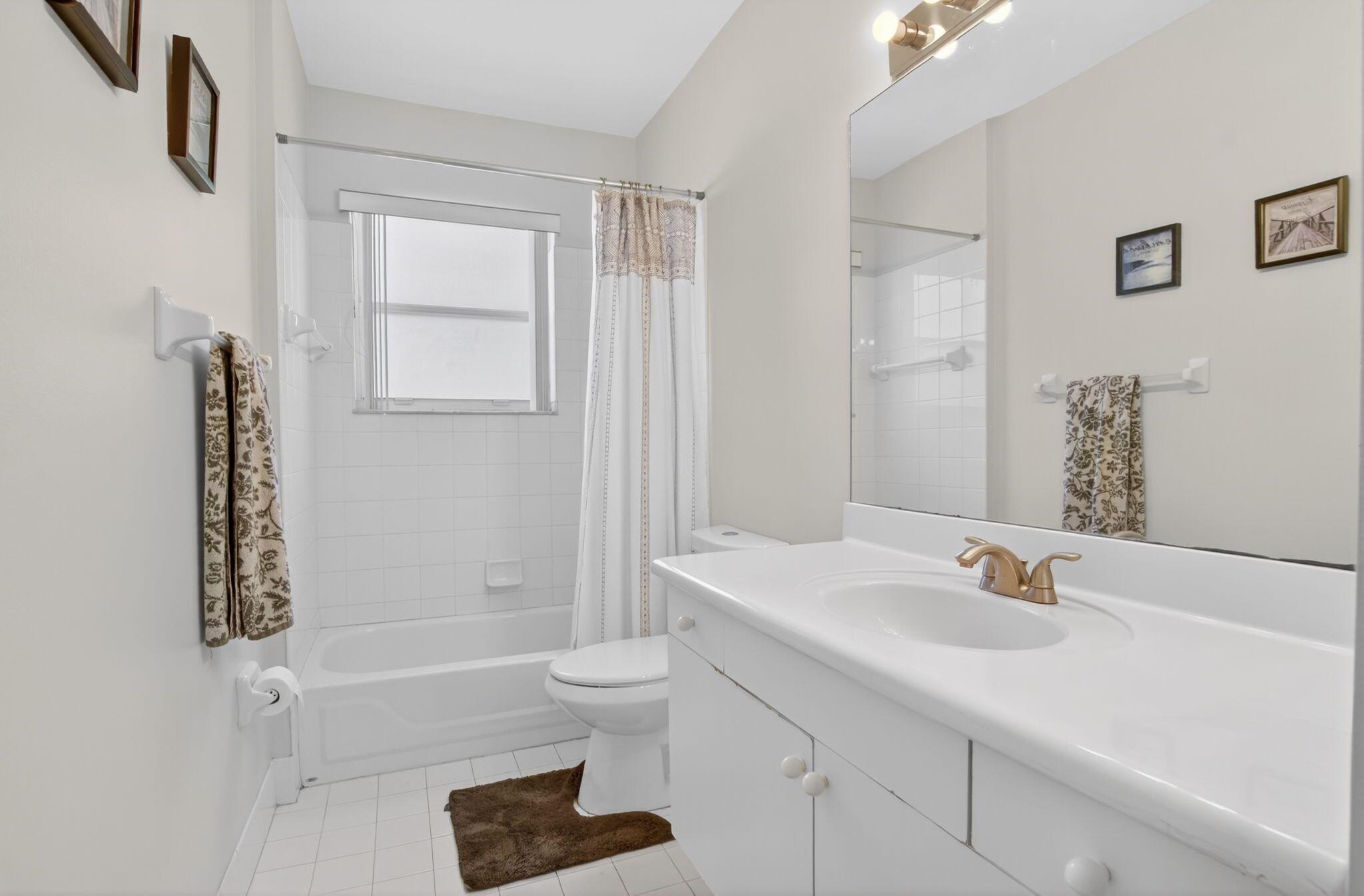 4426 NW 41 Place
