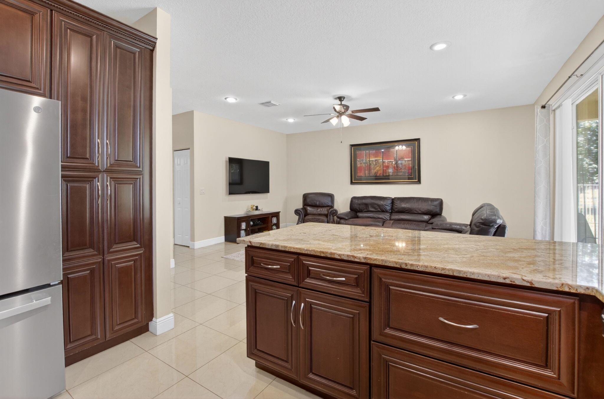4426 NW 41 Place