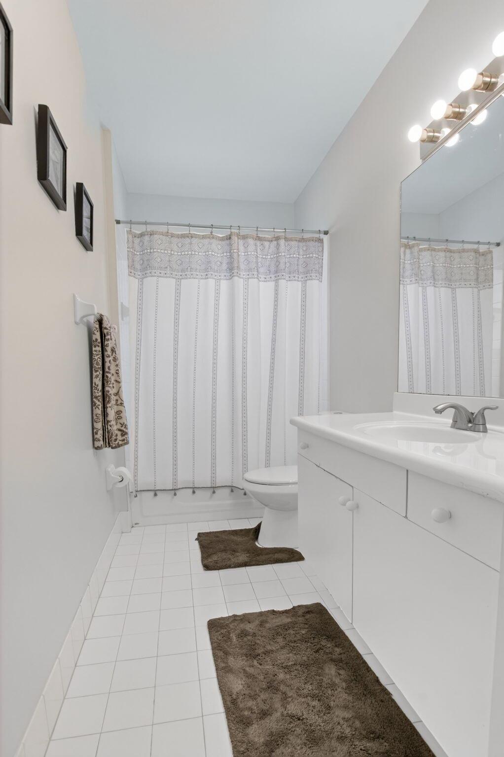 4426 NW 41 Place