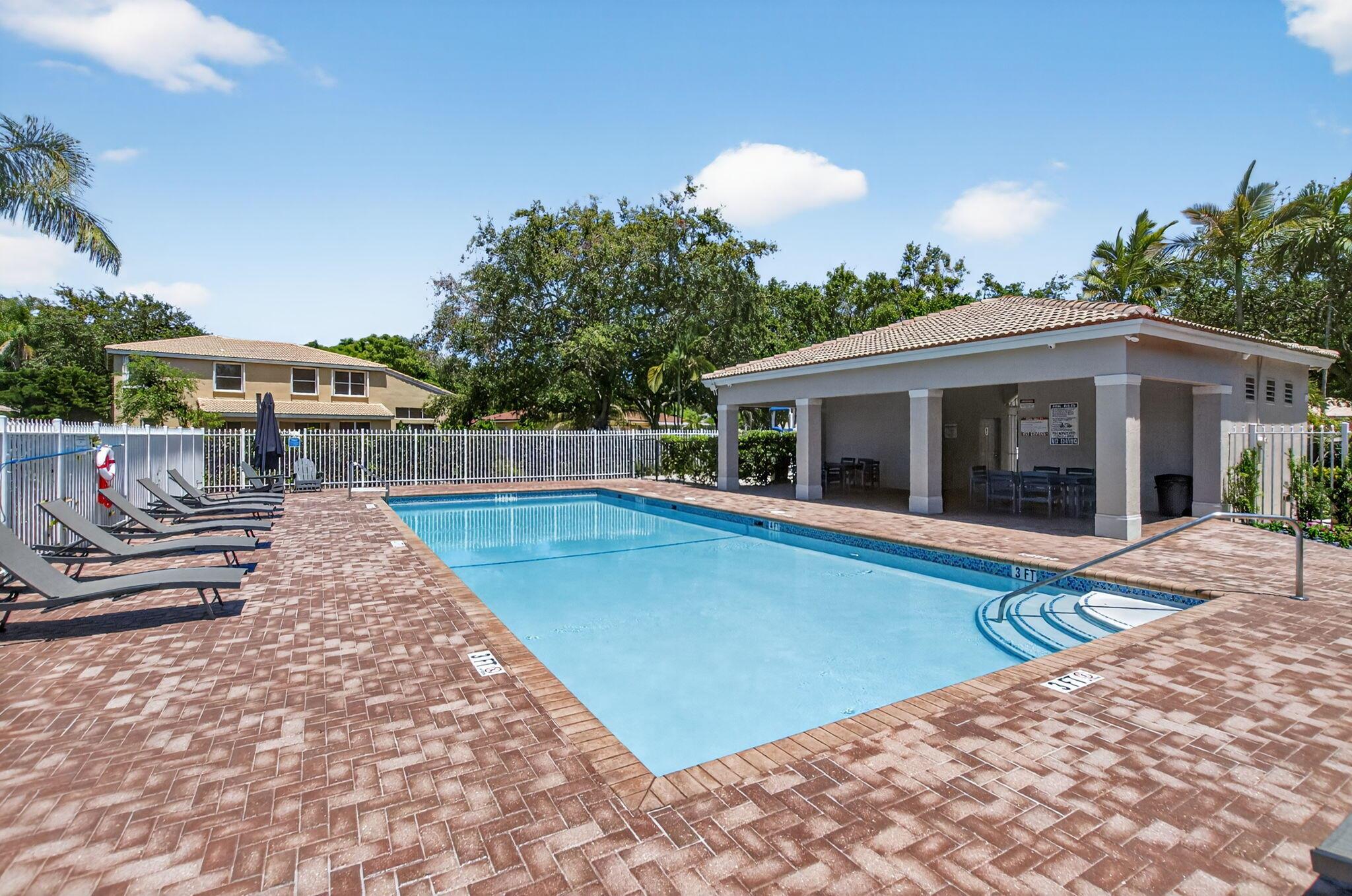 4426 NW 41 Place
