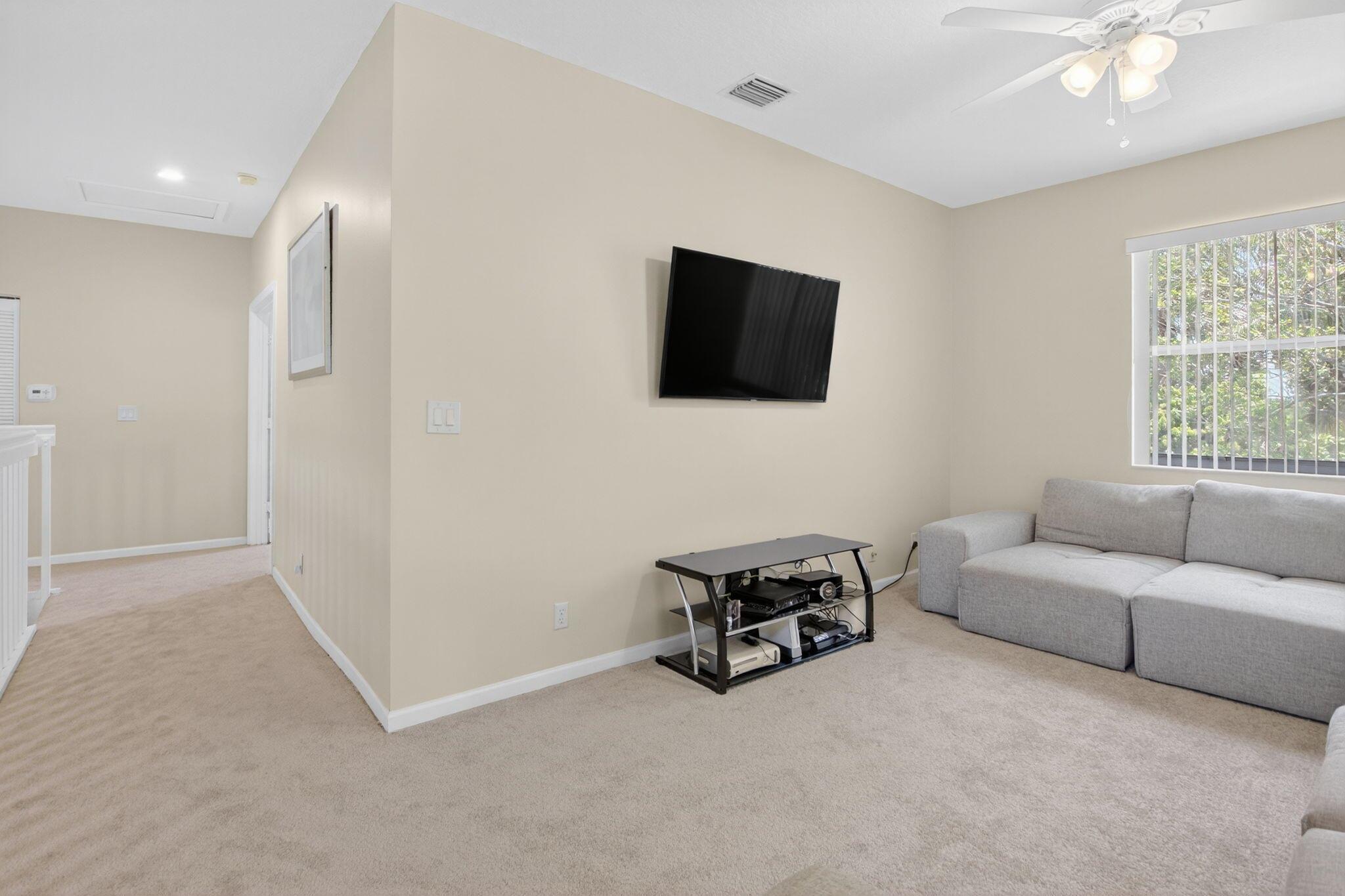 4426 NW 41 Place