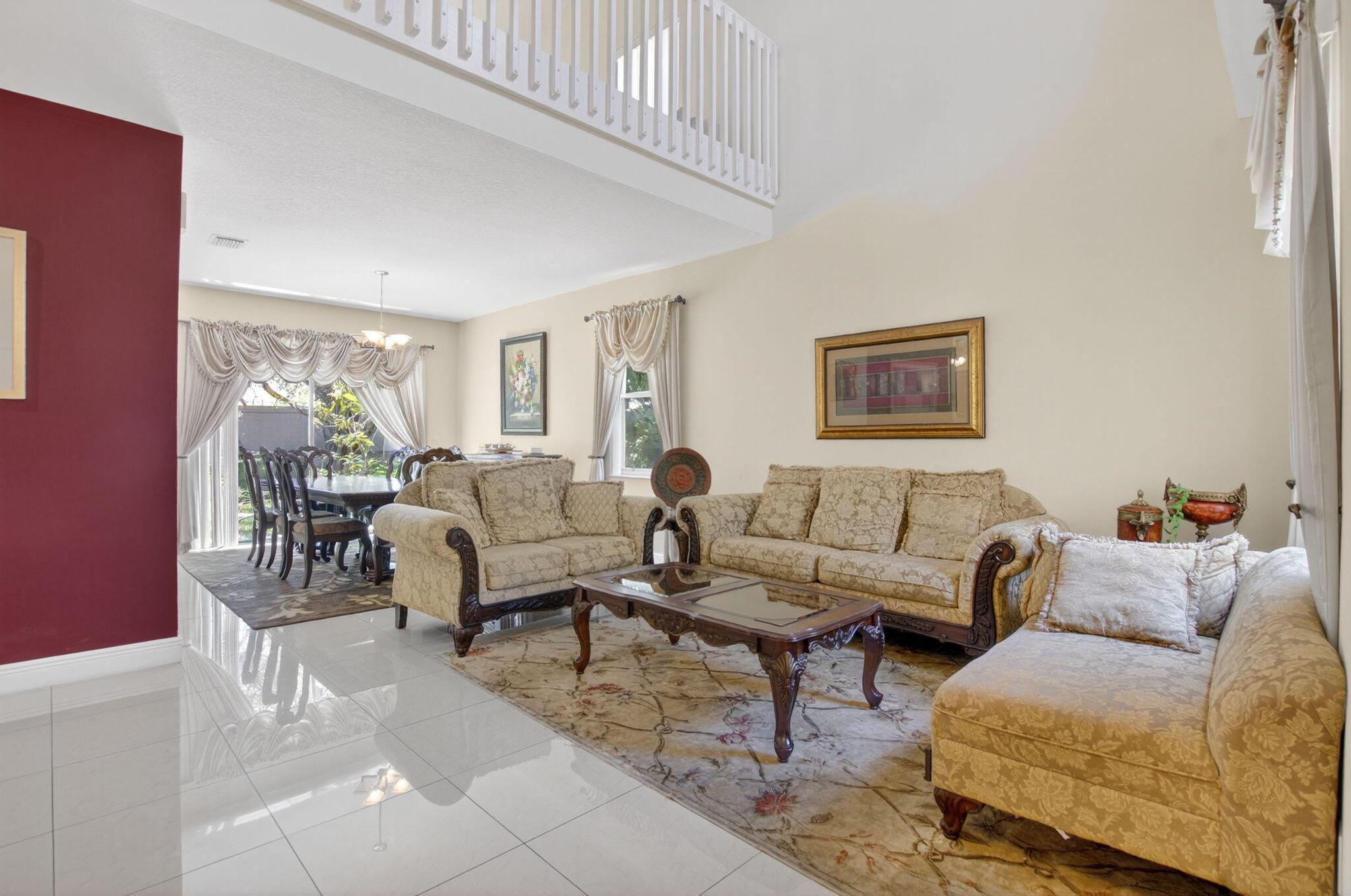 4426 NW 41 Place