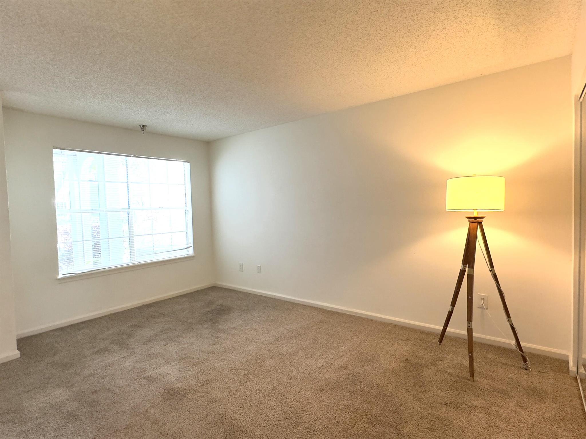 1000 Crystal Way G