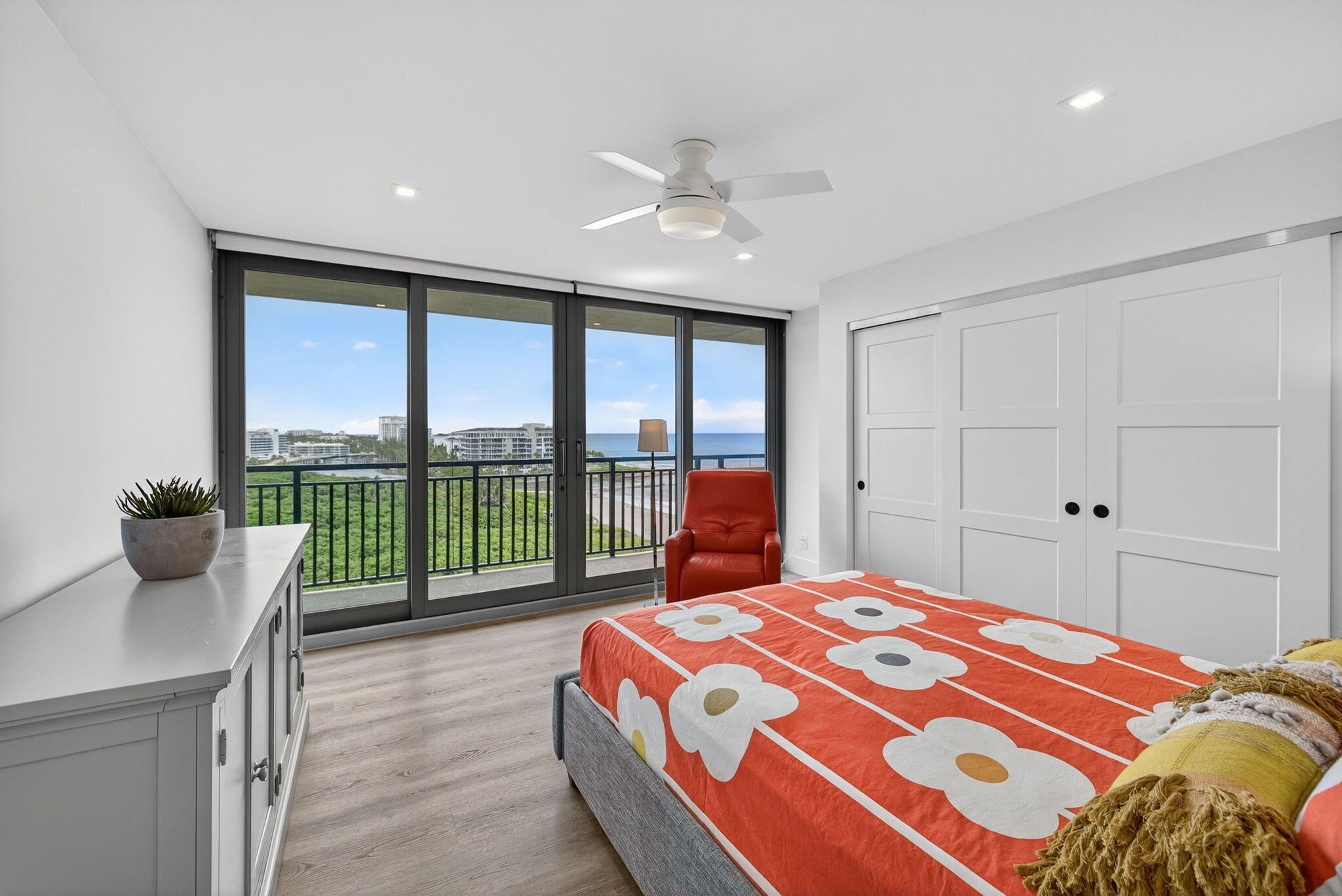 1180 S Ocean Boulevard 11d