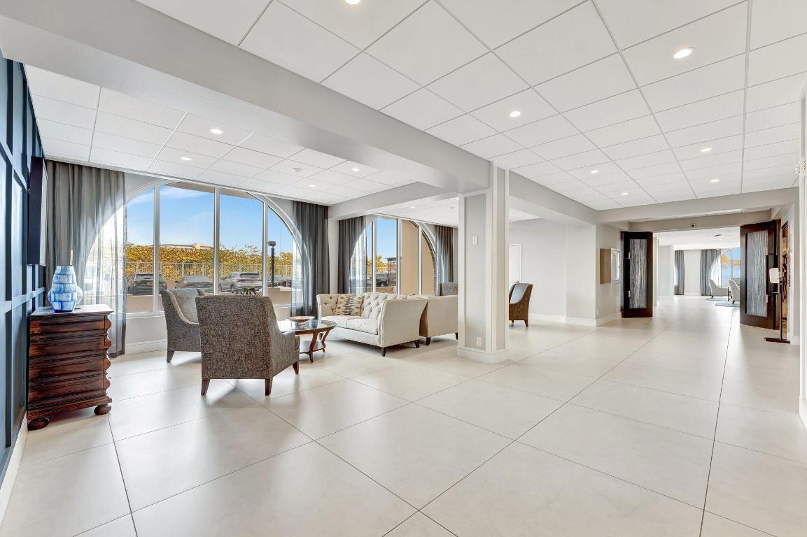 1180 S Ocean Boulevard 11d