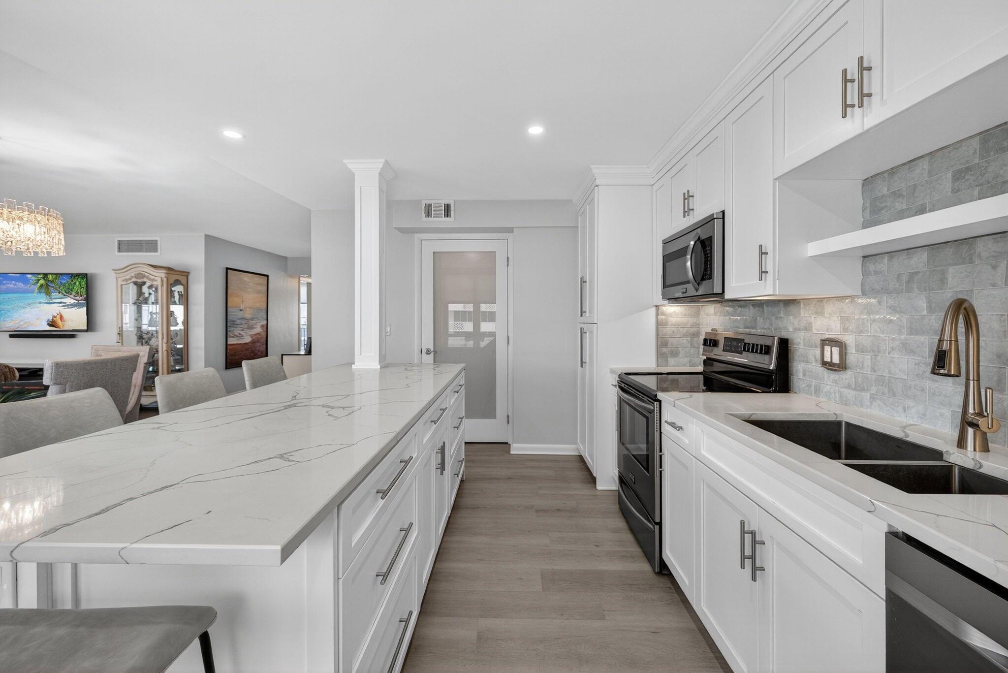 1180 S Ocean Boulevard 14d