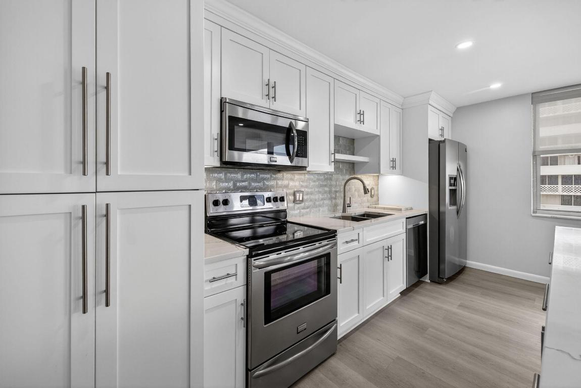 1180 S Ocean Boulevard 14d