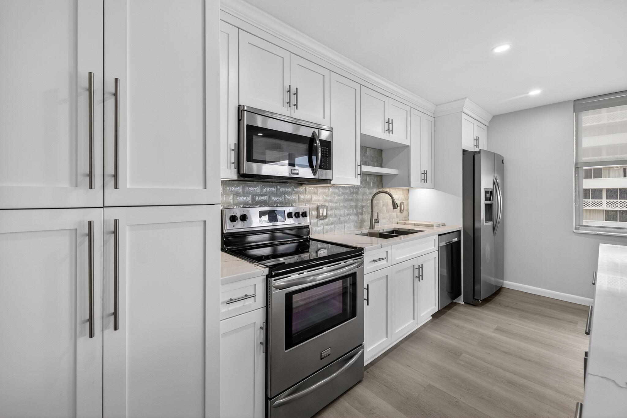 1180 S Ocean Boulevard 14d