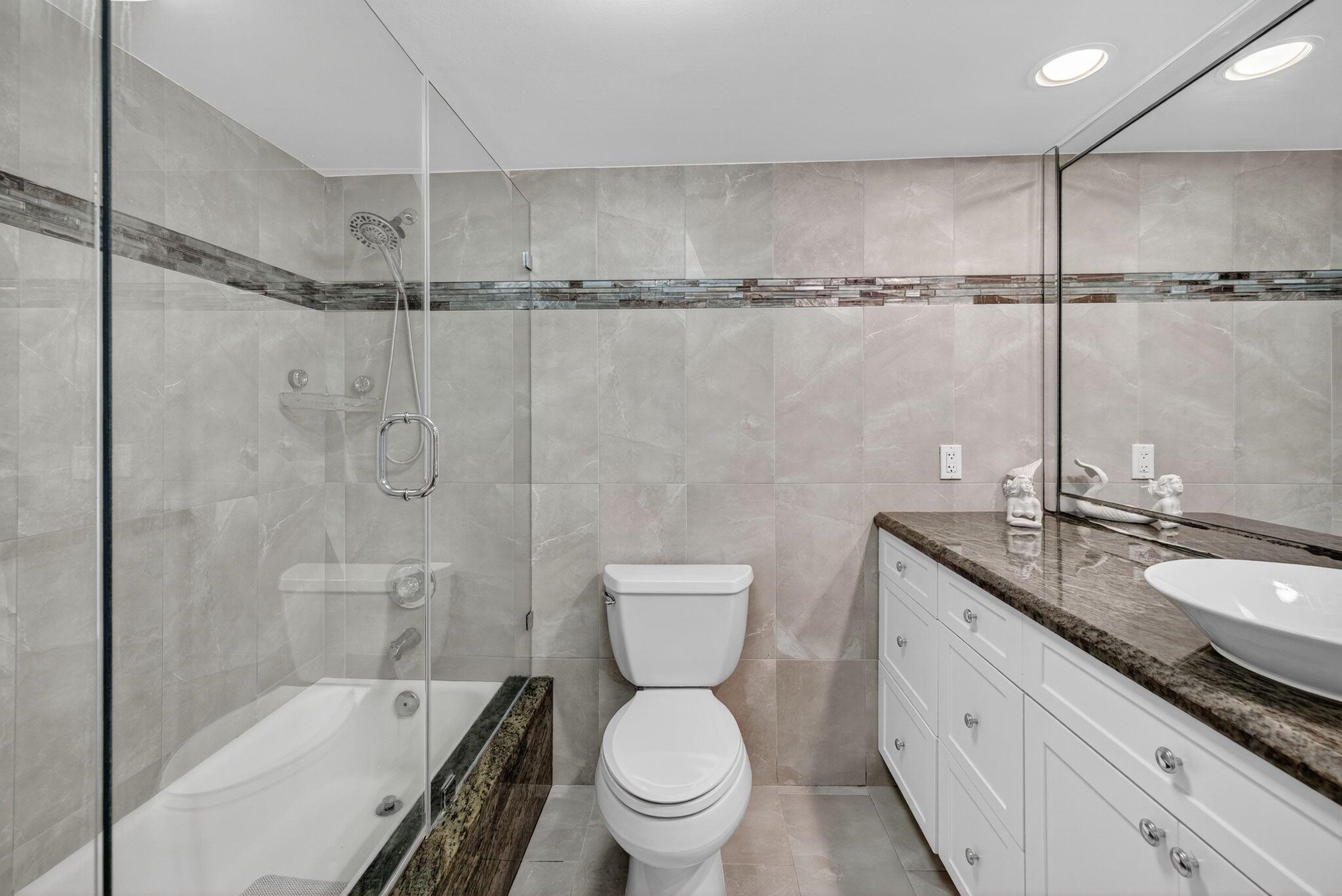 1180 S Ocean Boulevard 14d