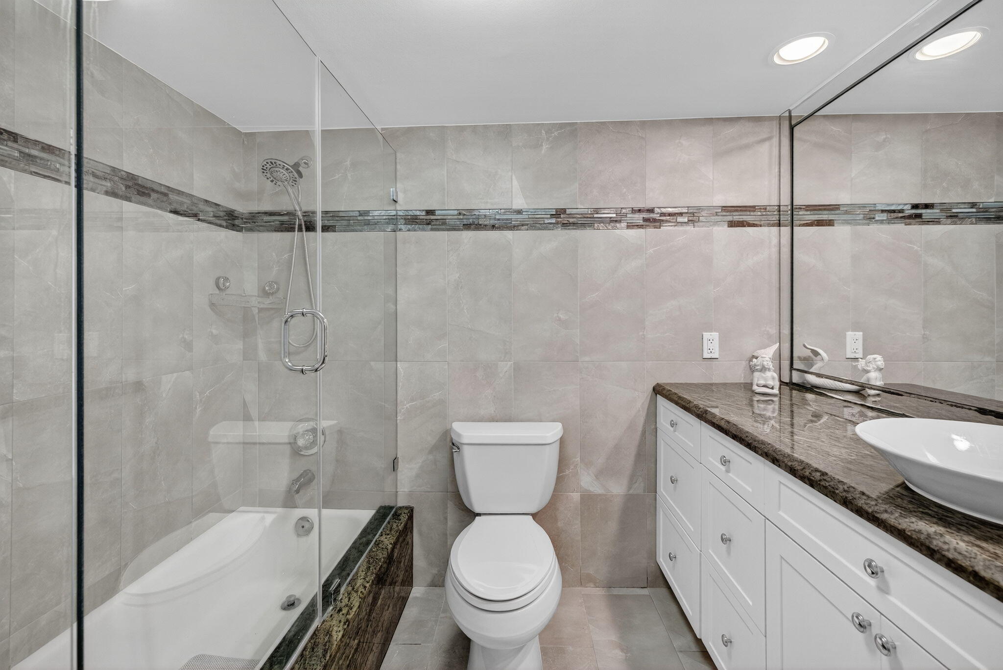 1180 S Ocean Boulevard 14d