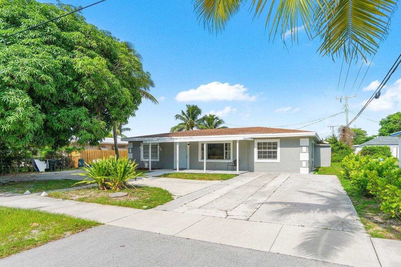 612 S Swinton Avenue