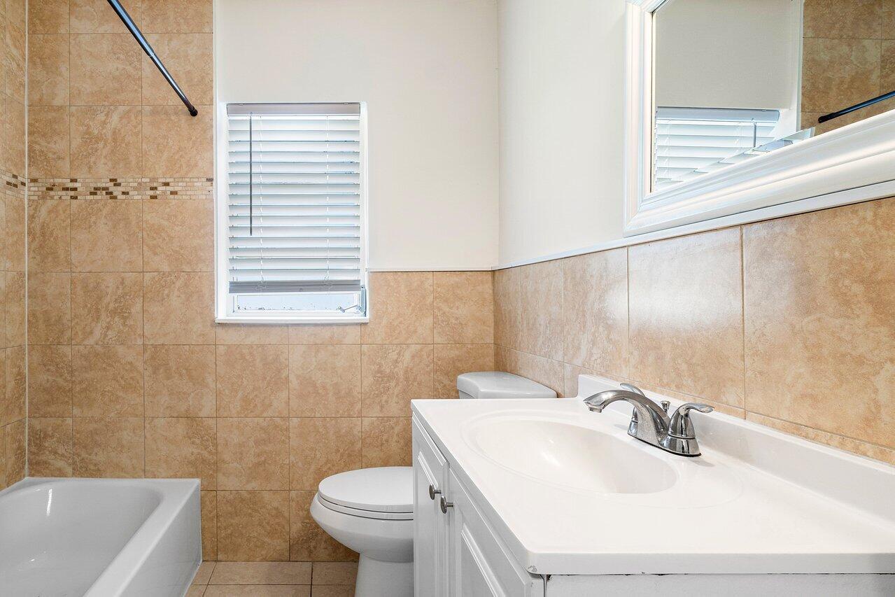 612 S Swinton Avenue