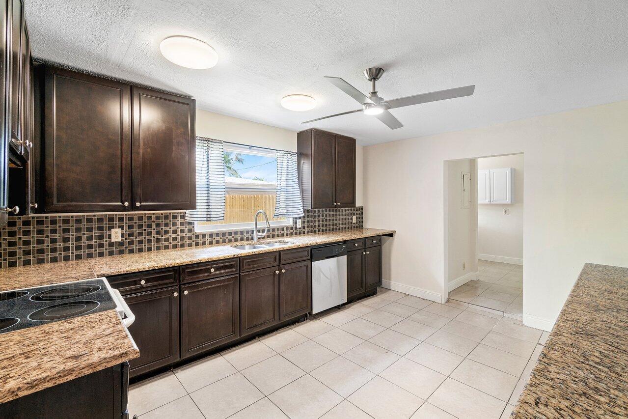 612 S Swinton Avenue