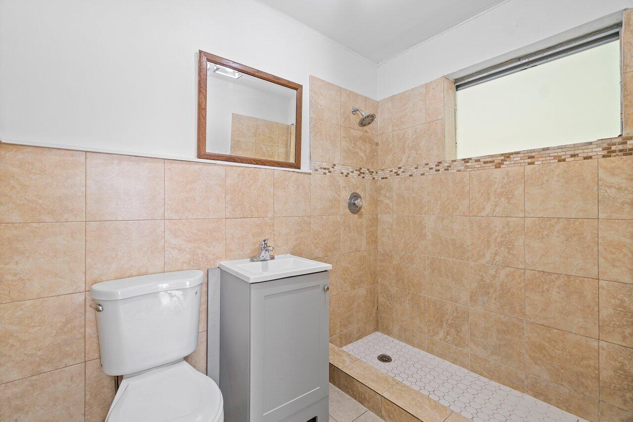 612 S Swinton Avenue