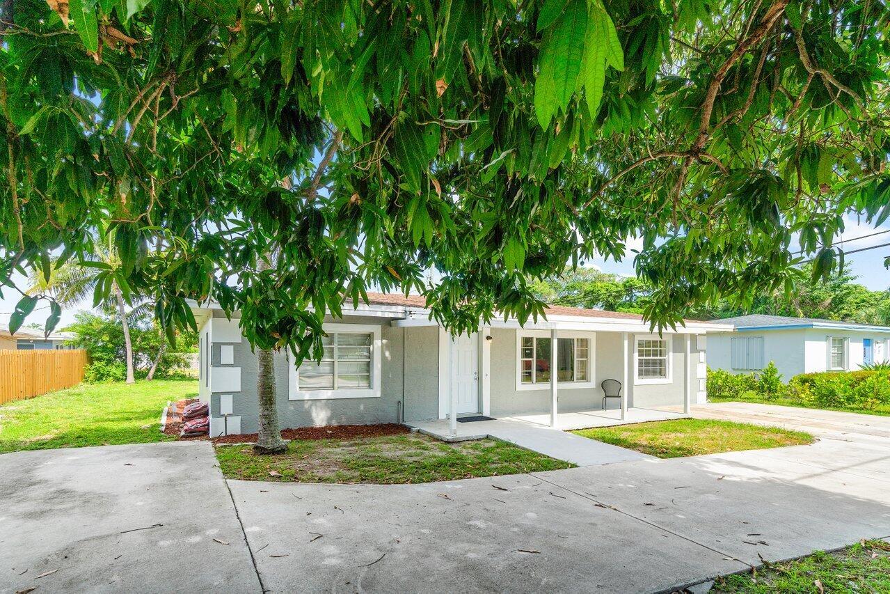 612 S Swinton Avenue