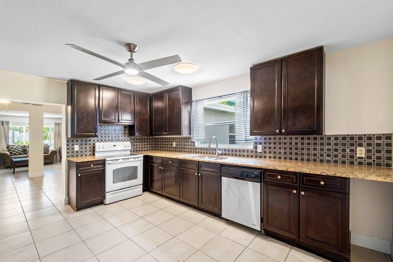 612 S Swinton Avenue