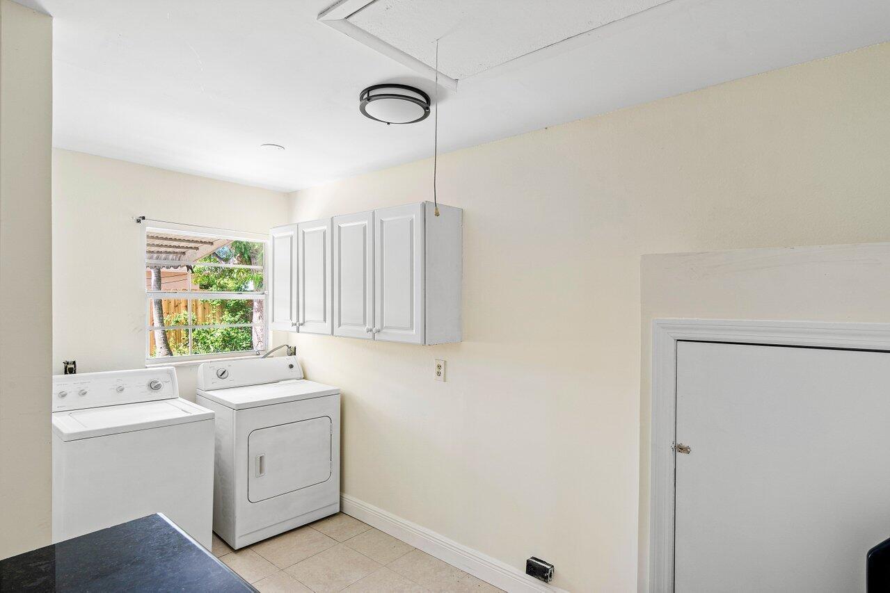 612 S Swinton Avenue