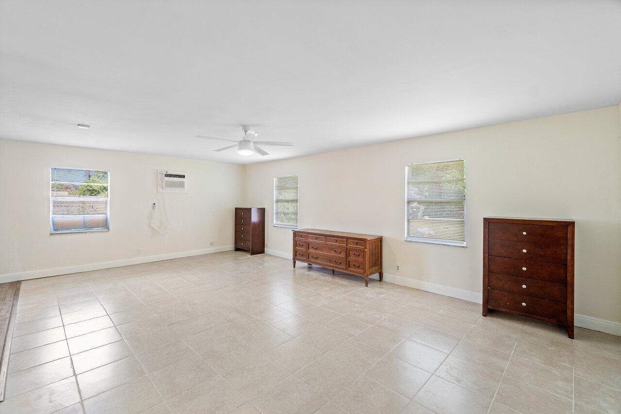 612 S Swinton Avenue