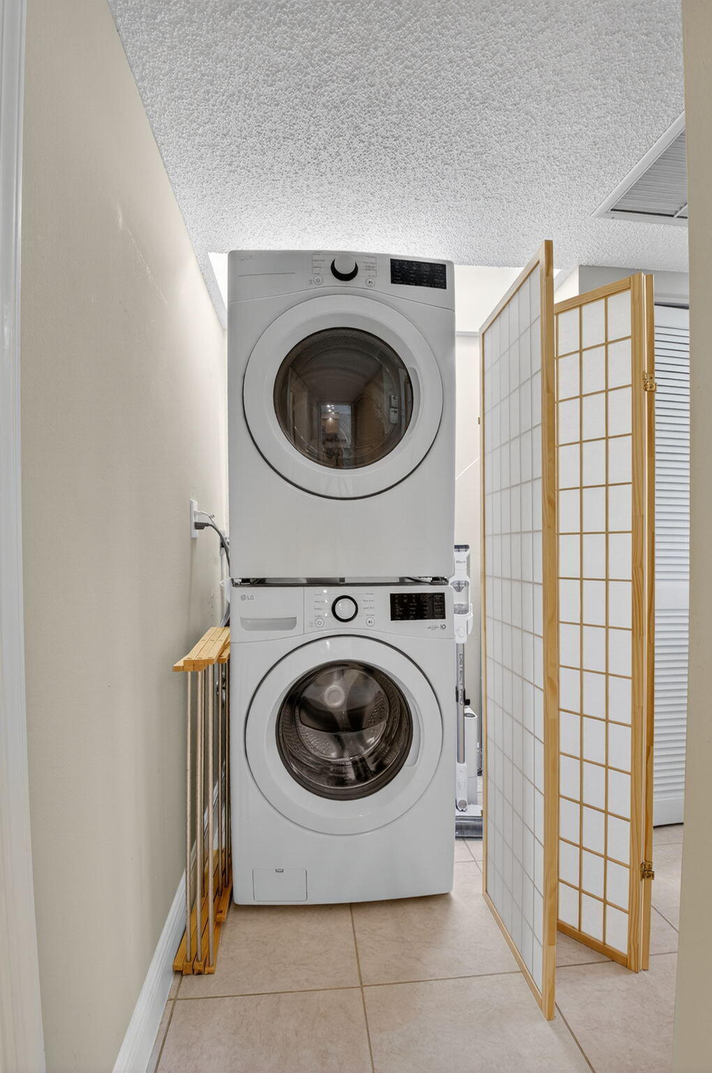 451 Greensward Lane 104-B