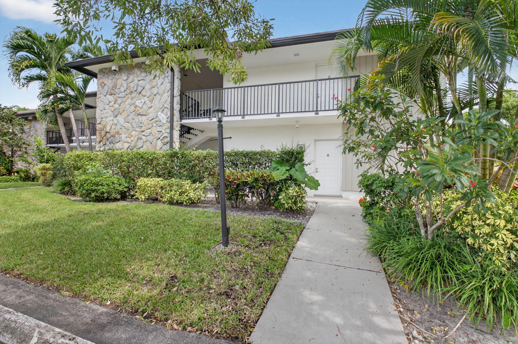 451 Greensward Lane 104-B