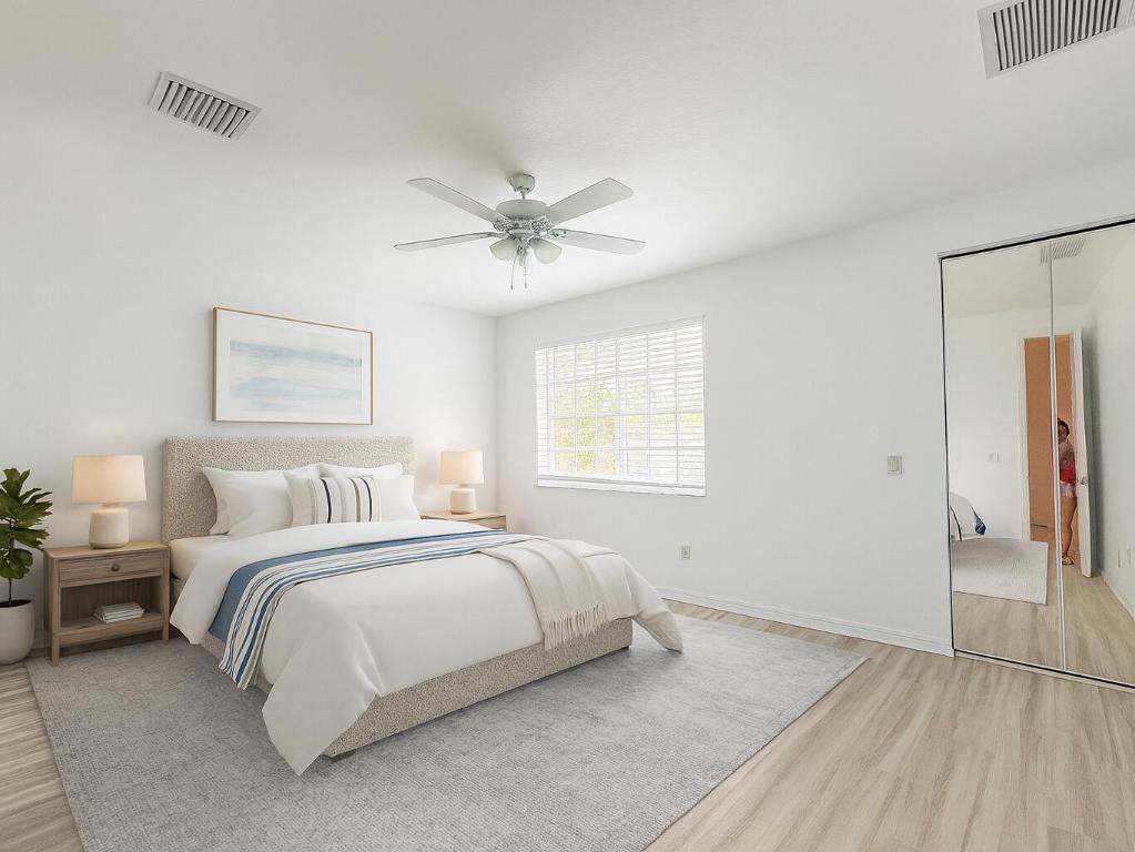 1019 W Longport Circle 5b