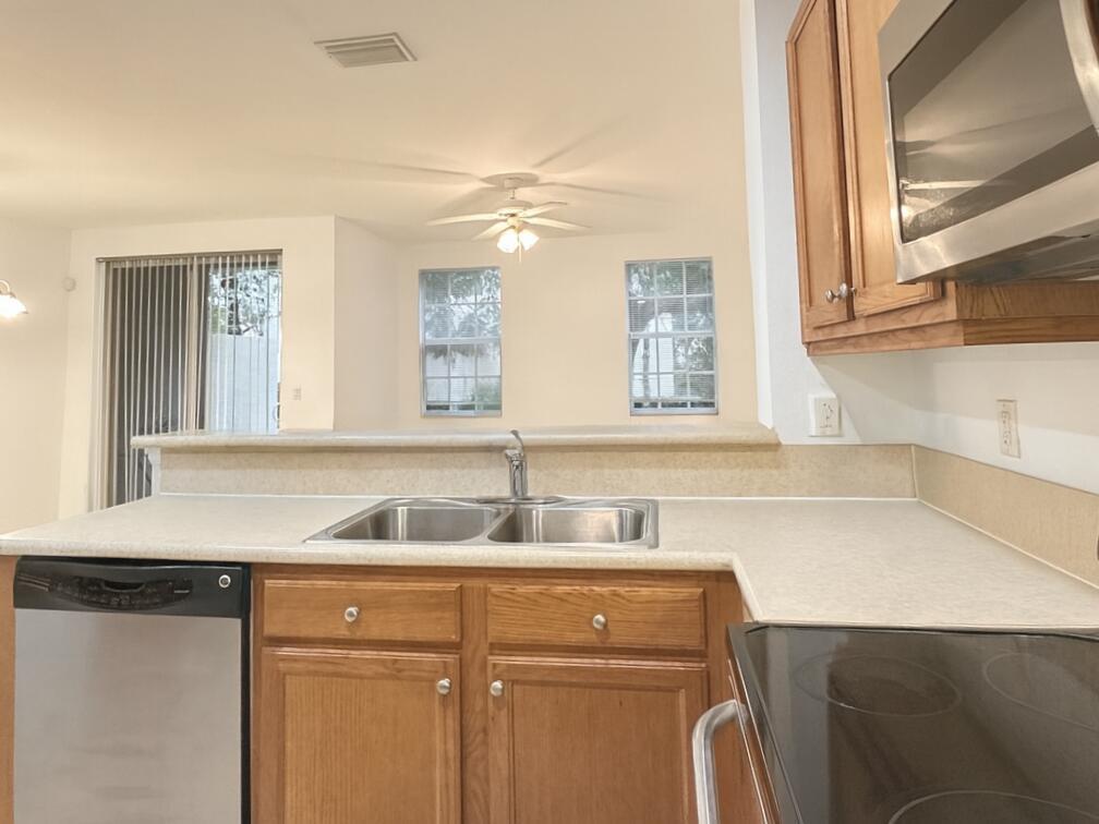 1019 W Longport Circle 5b