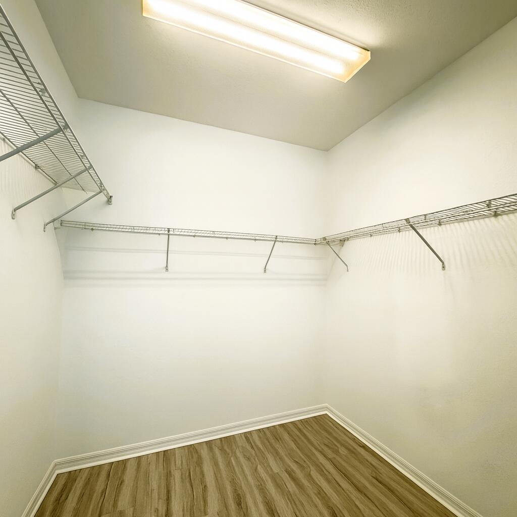 1019 W Longport Circle 5b