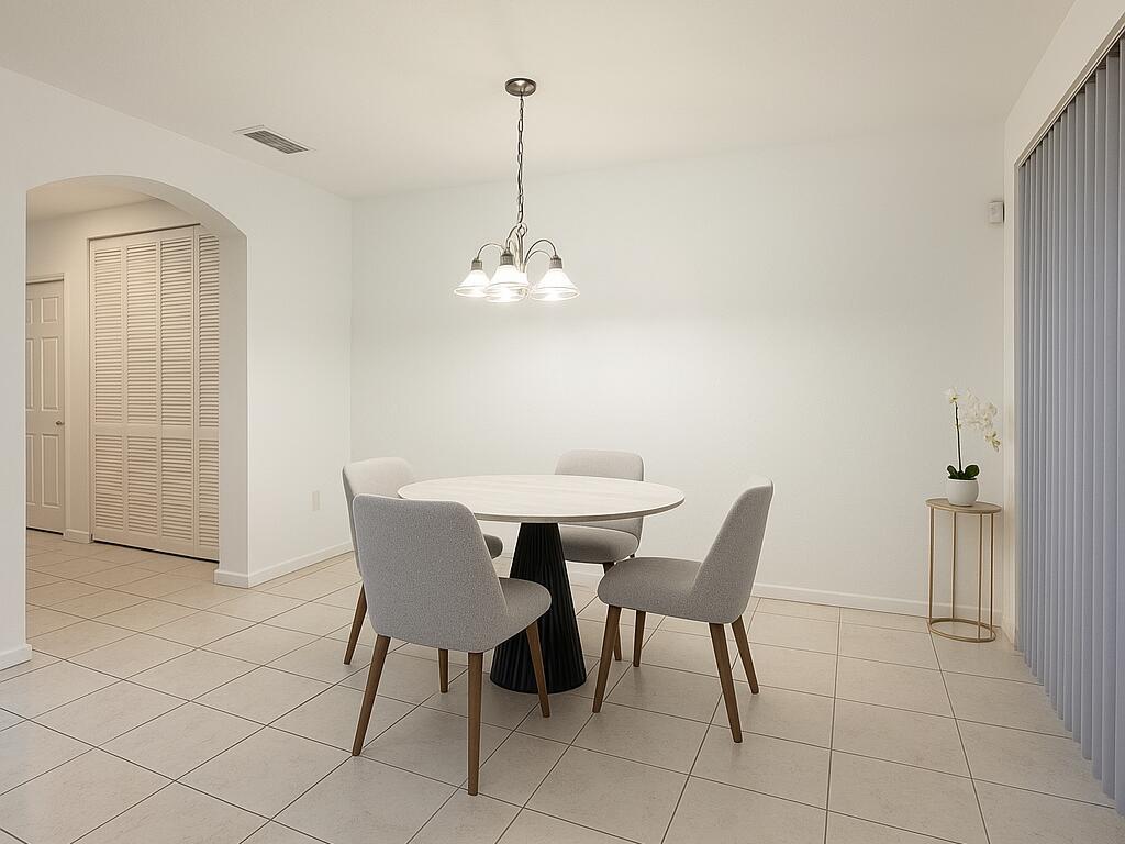 1019 W Longport Circle 5b