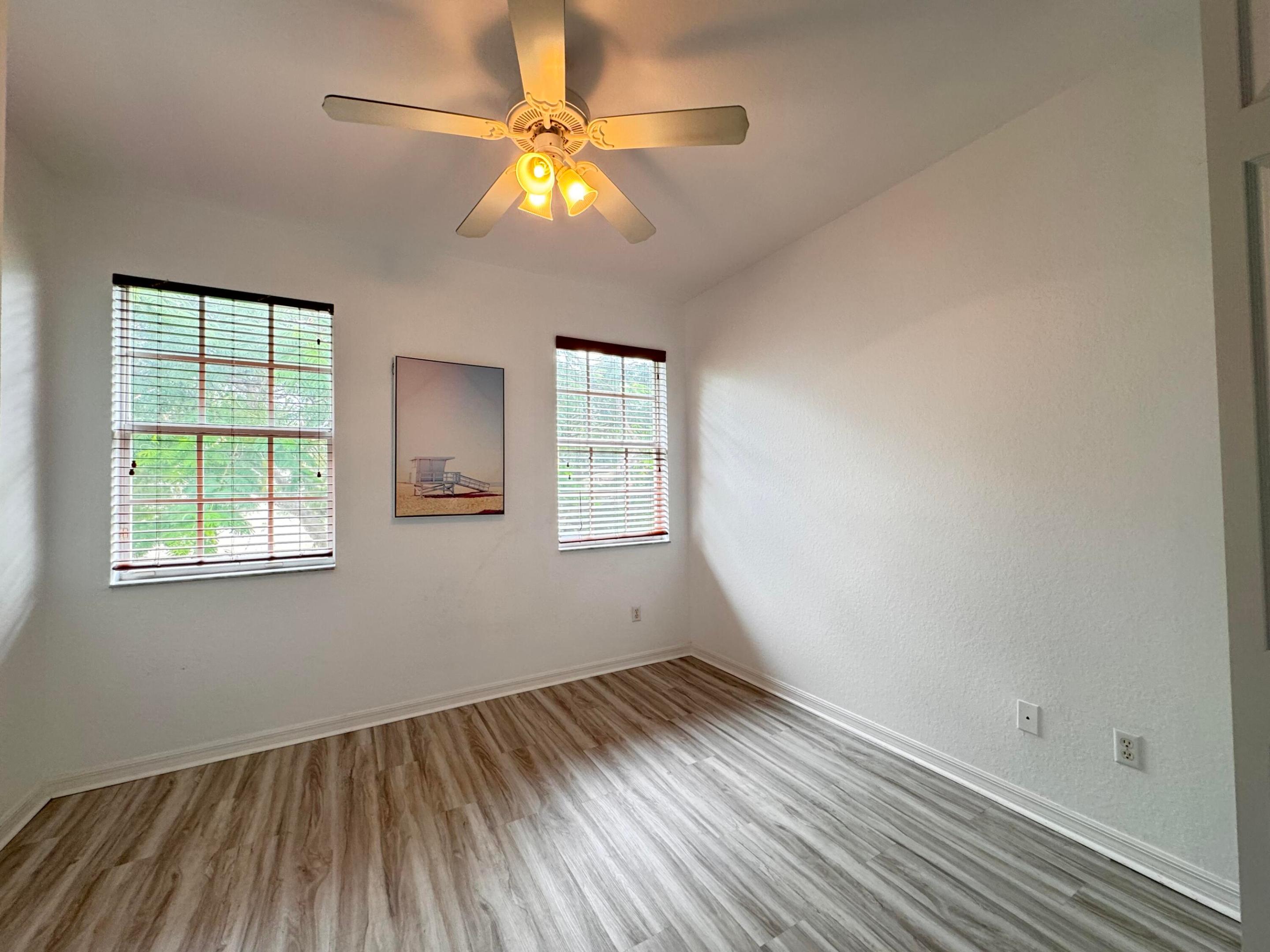 1019 W Longport Circle 5b