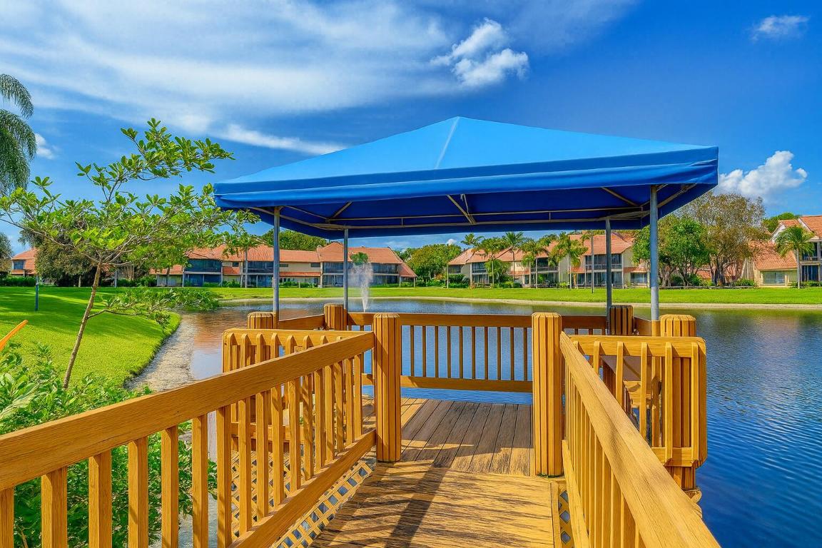 5600 Coach House Circle E