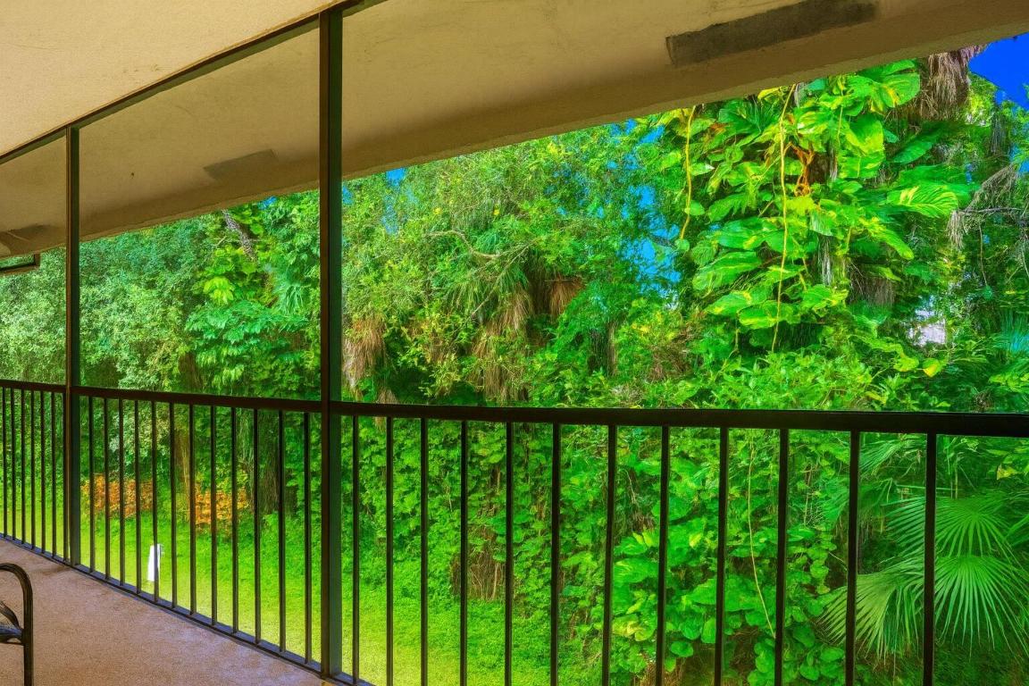 5600 Coach House Circle E