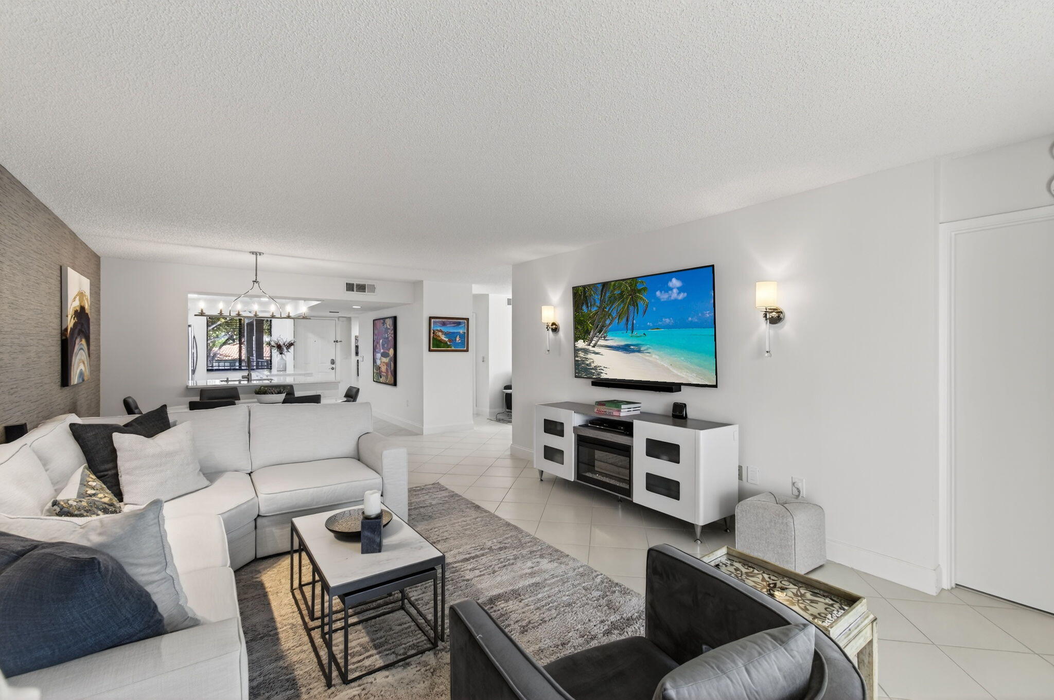 6121 Pointe Regal Circle 201