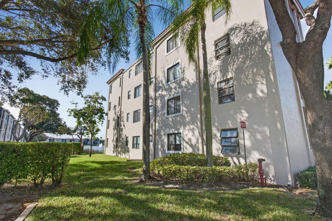 6121 Pointe Regal Circle 201