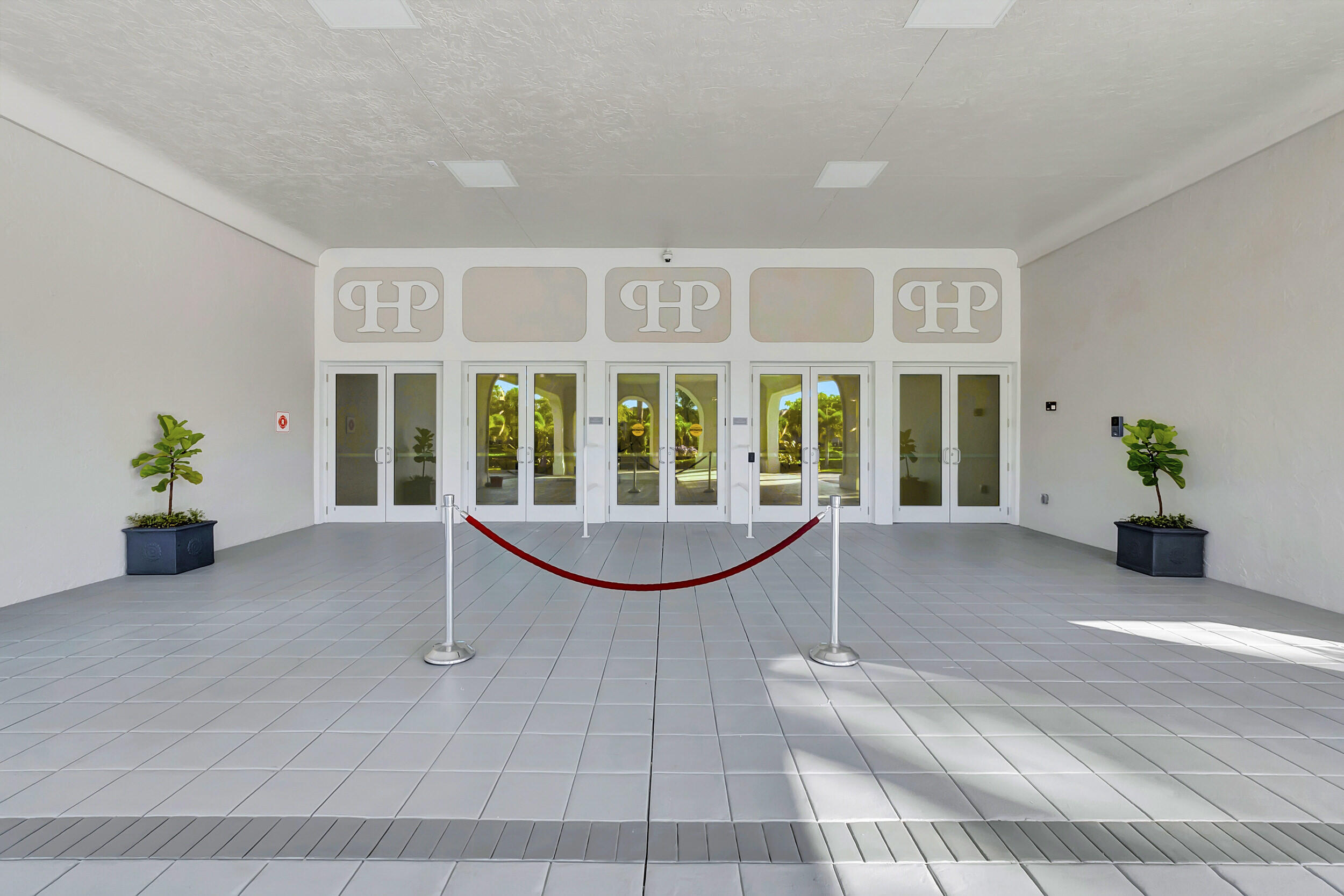 6121 Pointe Regal Circle 201