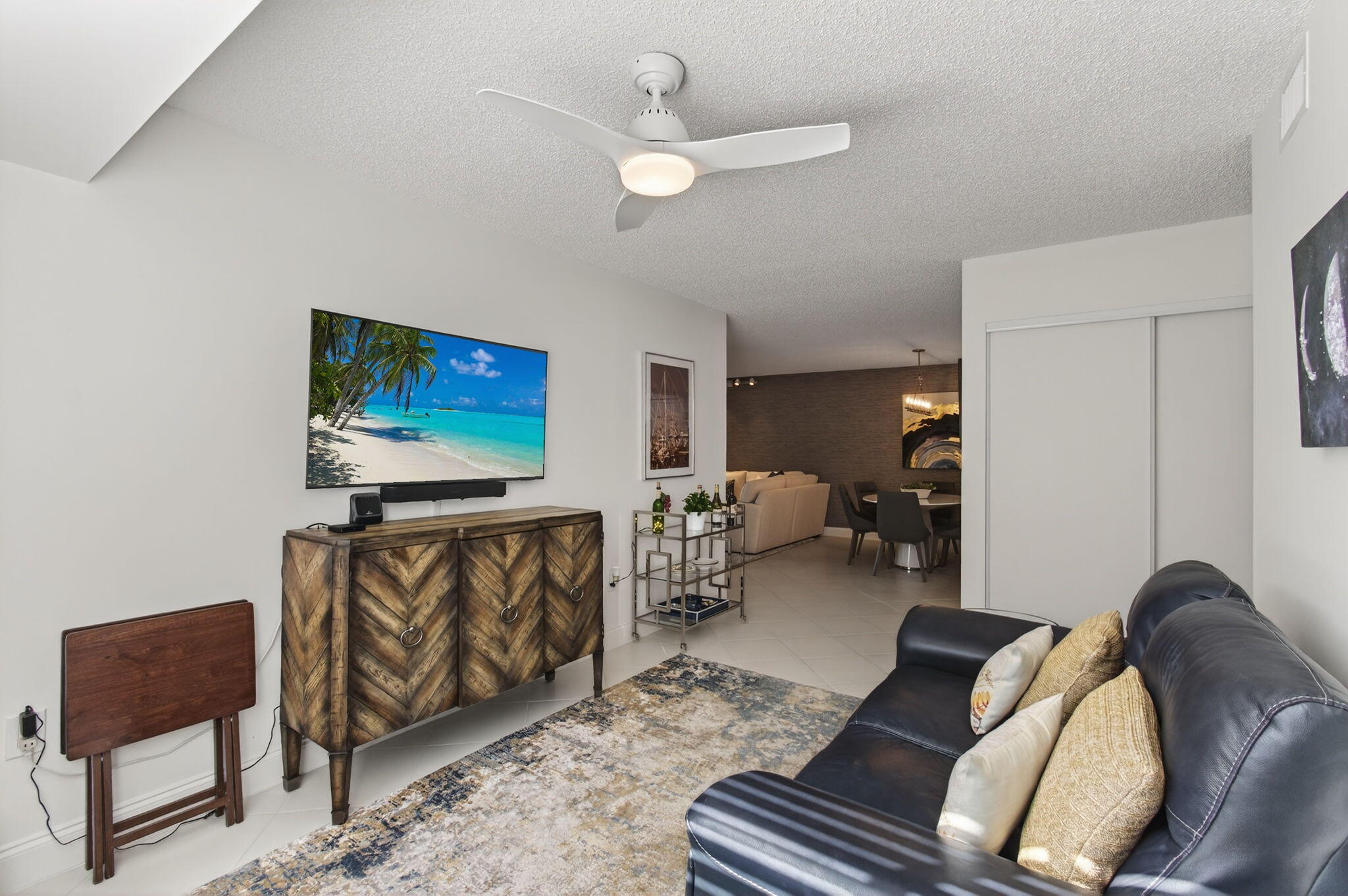 6121 Pointe Regal Circle 201
