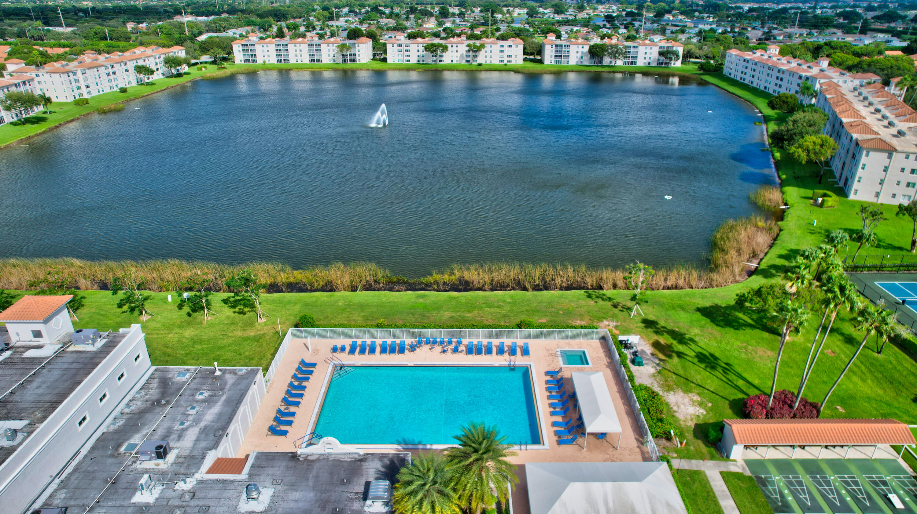6121 Pointe Regal Circle 201