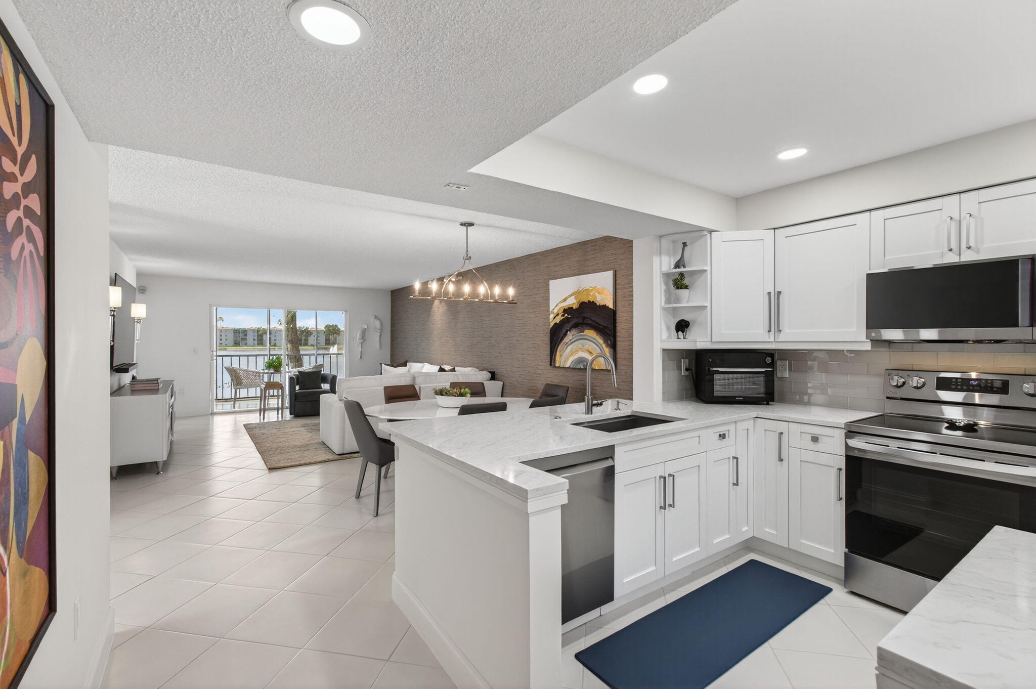 6121 Pointe Regal Circle 201
