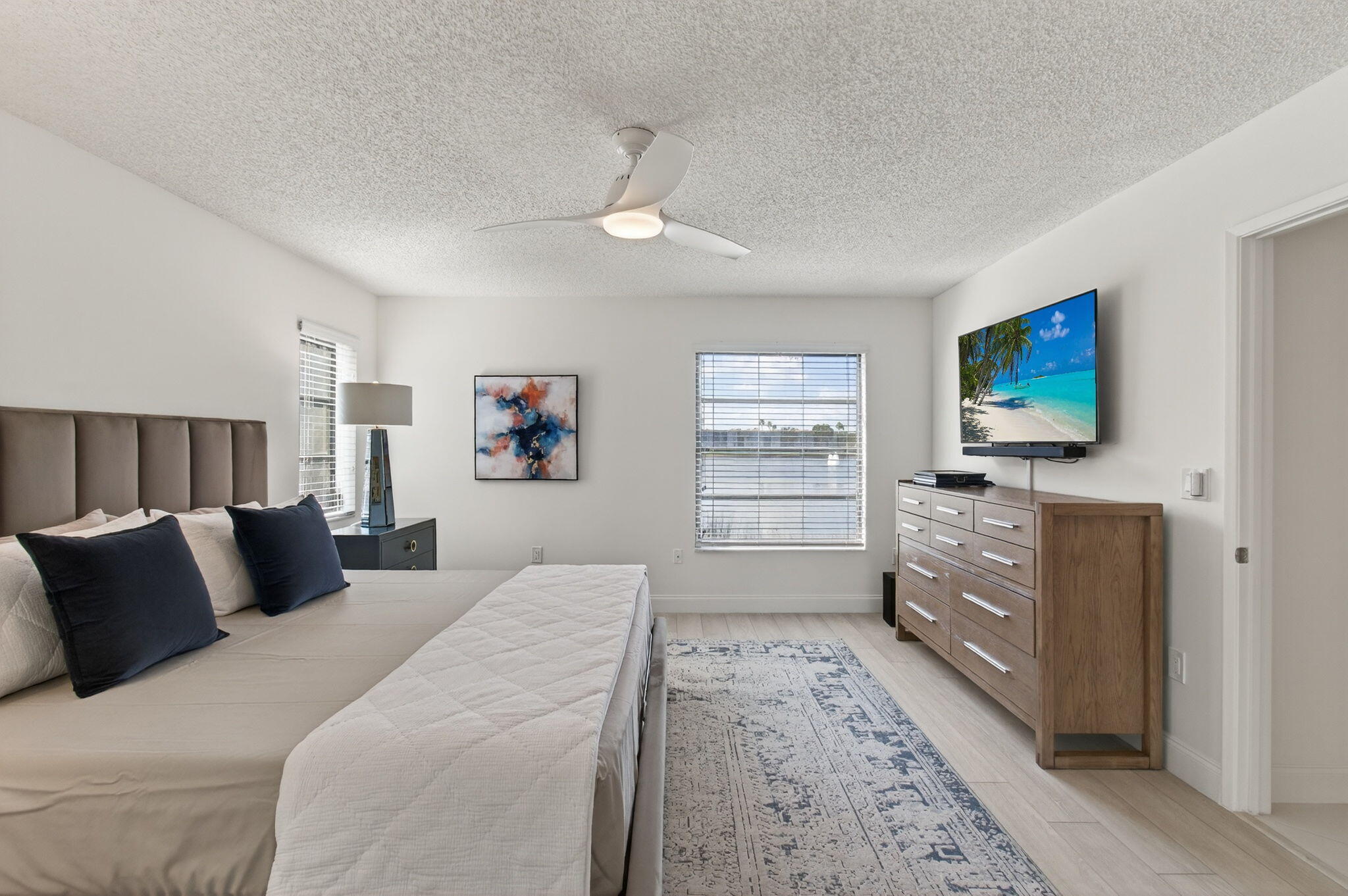6121 Pointe Regal Circle 201