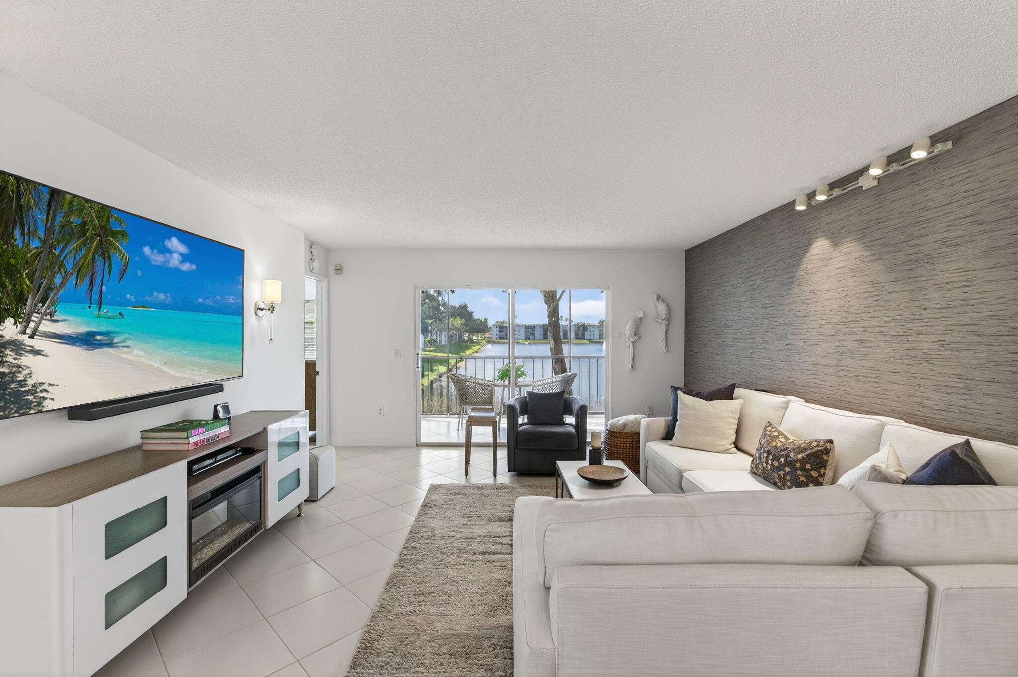 6121 Pointe Regal Circle 201